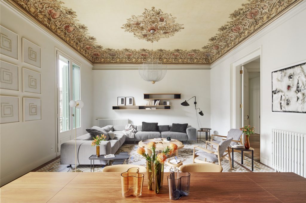 Rich results on Google's SERP when searching "luxury apartment barcelona"